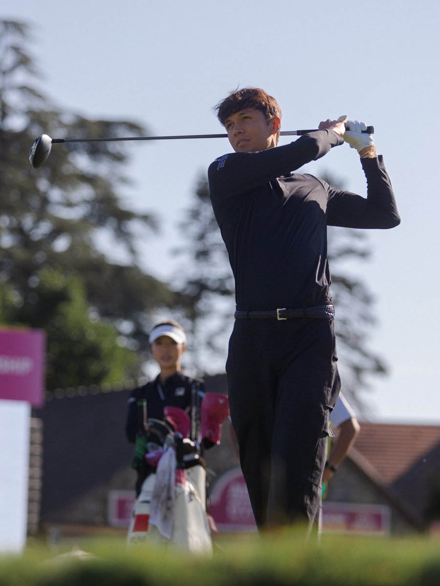 EvianChamp's tweet photo. Morning session with Lily Muni He and @alex_albon  ⛳

#EvianChamp | #LPGATour https://t.co/X6w7R6CGvZ