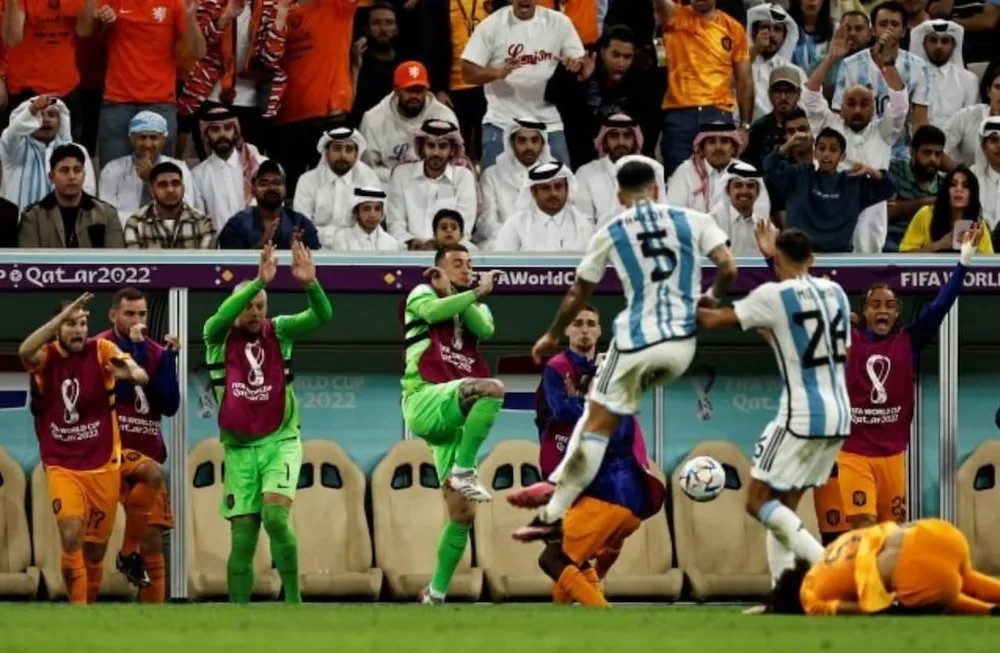 PabloZupichiatt's tweet photo. @DiegoXeneize_10 La jugada más trascendente del suplente de Enzo que no pudo agarrar ni a los árabes en el mundial. https://t.co/JiK1TAdhWu