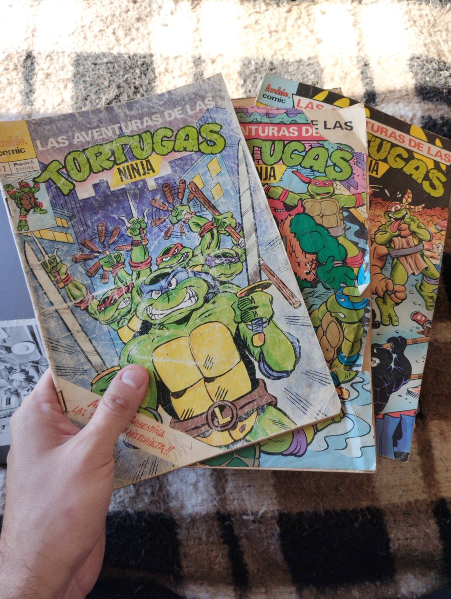 BrianJanchez's tweet image. Está colección de historietas de las Tortugas Ninja la tengo desde los 5 años.
El domingo, me compré unas revistas que no tenía.
Me faltan los números 4, 5 y 6 para completar los 31 números editados.
Es más, tengo repetidas hasta tres veces a algunas.