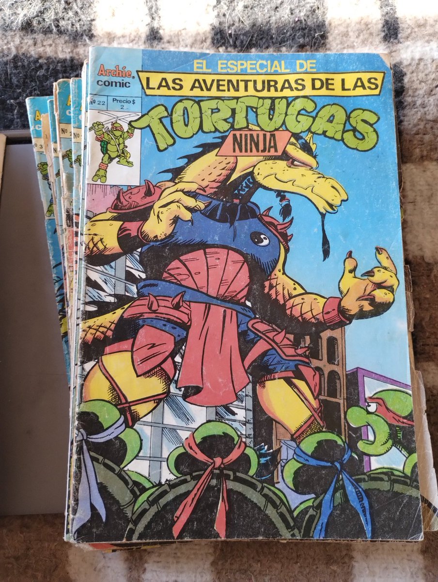 BrianJanchez's tweet image. Está colección de historietas de las Tortugas Ninja la tengo desde los 5 años.
El domingo, me compré unas revistas que no tenía.
Me faltan los números 4, 5 y 6 para completar los 31 números editados.
Es más, tengo repetidas hasta tres veces a algunas.