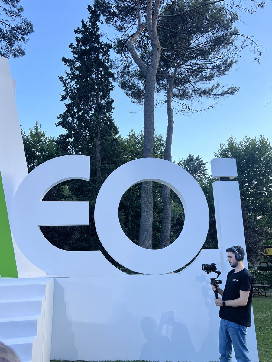 EOI (@eoi) on Twitter photo 🗣️"La actividad de la Escuela ha sido intensa en todo el curso con la realización de 41 Másters y Programas Ejecutivos con 590 alumnos, más de 4.700 profesionales en los más de 180 cursos In Company con más de 50 empresas colaboradoras" <a href="/bayonlopez/">José Bayón</a> en la #ClausuraEOI
#somosEOI 🗣️"La actividad de la Escuela ha sido intensa en todo el curso con la realización de 41 Másters y Programas Ejecutivos con 590 alumnos, más de 4.700 profesionales en los más de 180 cursos In Company con más de 50 empresas colaboradoras" <a href="/bayonlopez/">José Bayón</a> en la #ClausuraEOI
#somosEOI