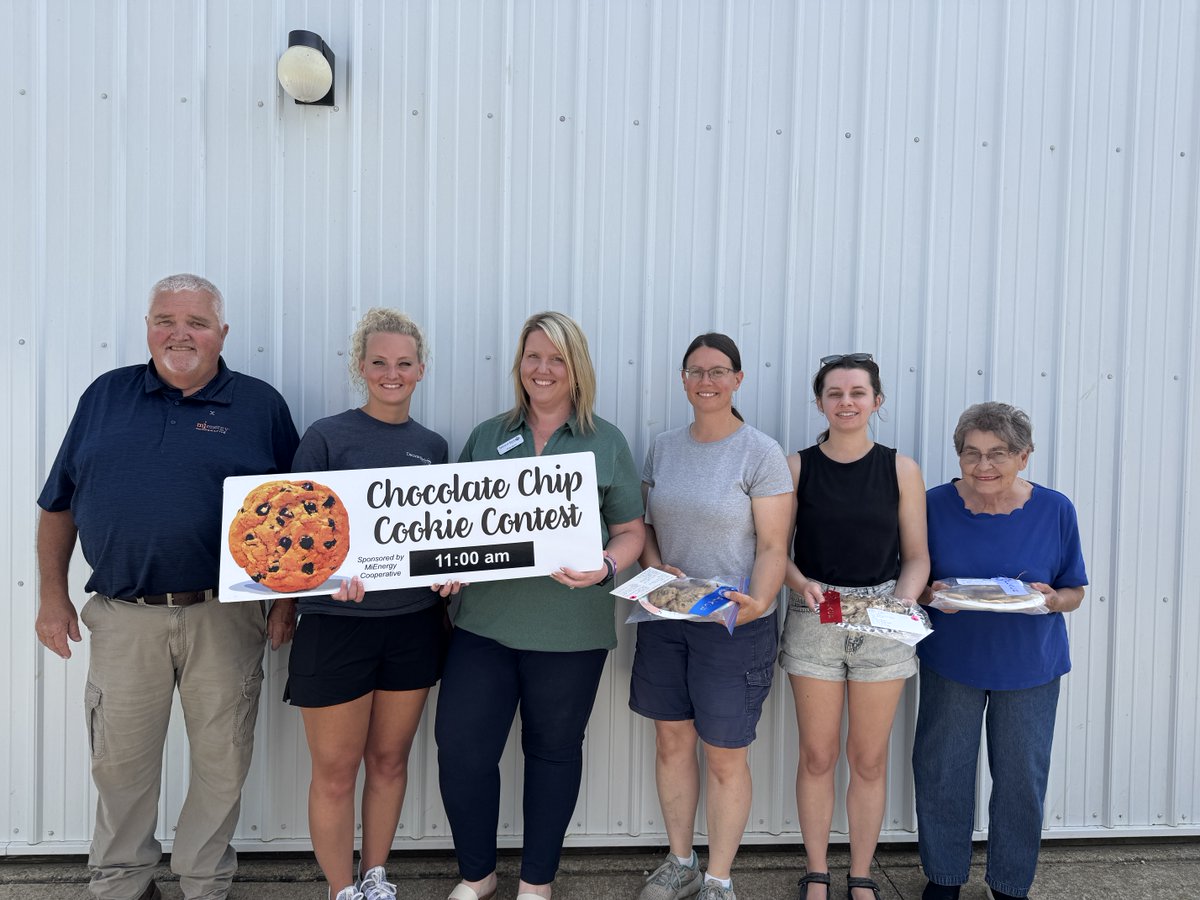 MiEnergyCoop's tweet image. Chocolate Chip Cookie Contest sponsored by MiEnergy at the The Winneshiek County Fair. 

1st Place - Kristin Fankhauser
2nd Place - Cydney Weitzel
3rd Place - Elaine Knutson

Congrats!
#CommitmentToCommunity