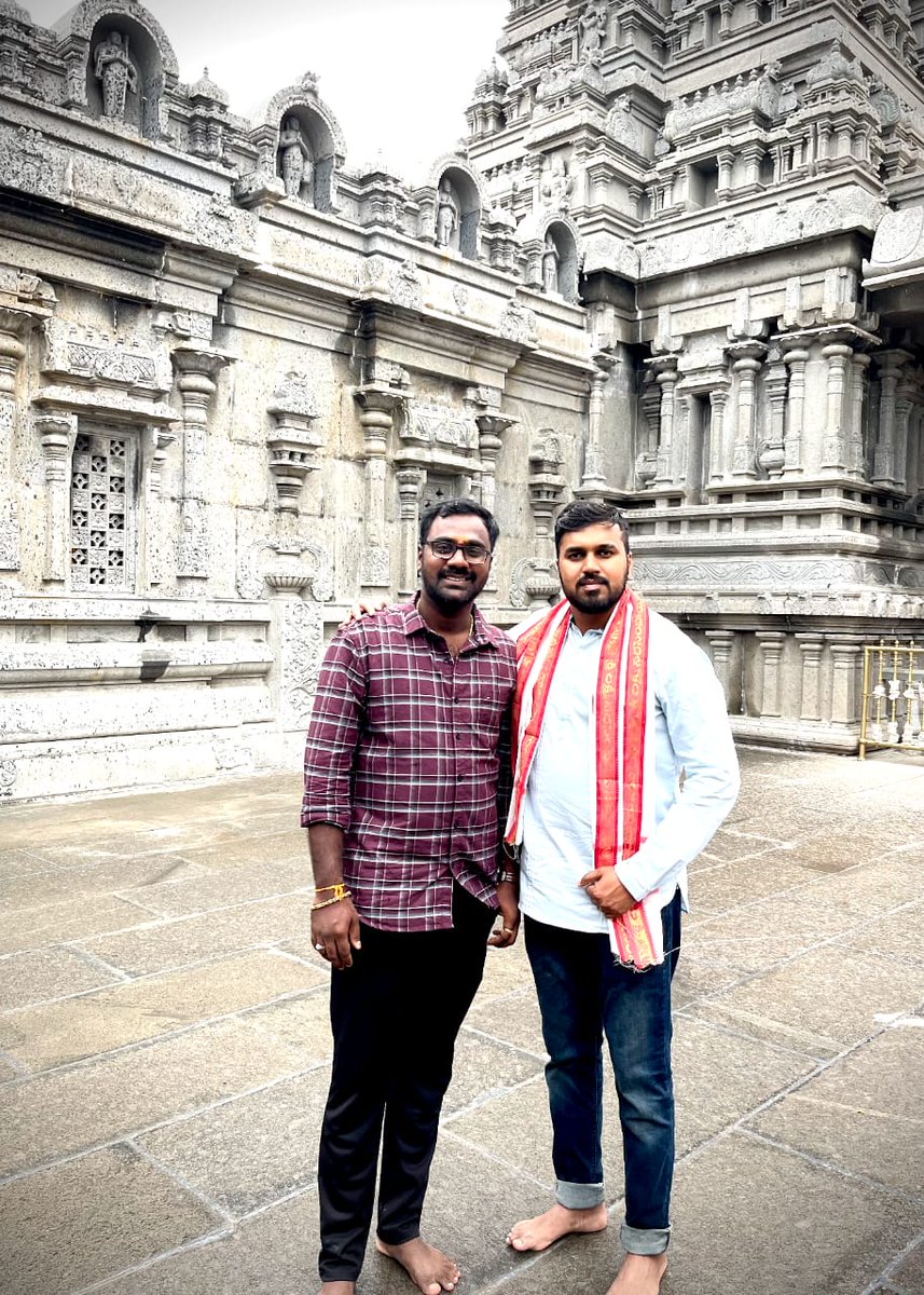 SathishKinnera's tweet photo. Happy Birthday @surajrandheer 💐🍰🎂🎁🎊🎈💯 https://t.co/KDtD2lhKQy