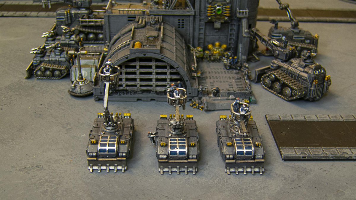 1/2 Really love what Crablezworth did with my Kulan tracked vehicle. STL's here: cults3d.com/en/3d-model/ga…