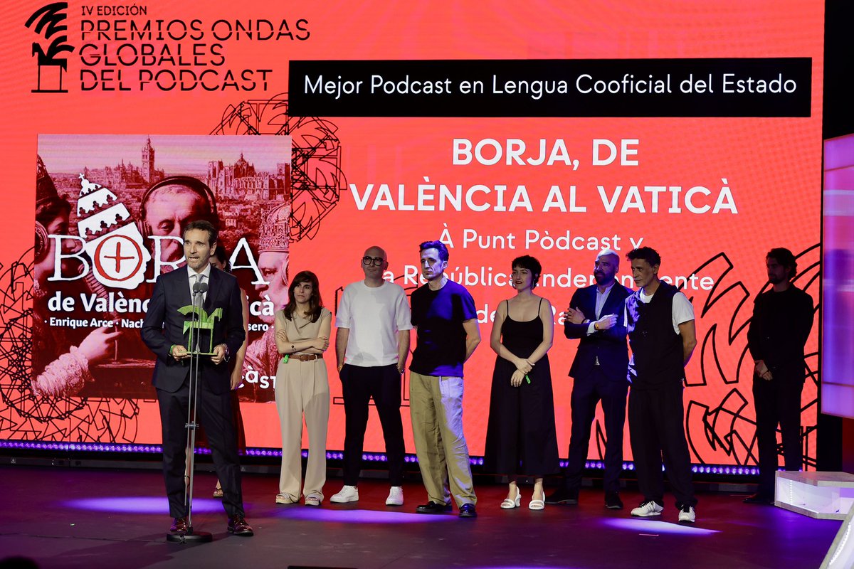 Premios Ondas (@premios_ondas) on Twitter photo <a href="/amazonmusic/">Amazon Music</a> <a href="/o2es/">O2 España</a> <a href="/renault_esp/">Renault España</a> <a href="/PackOneBag/">PackOneBag</a> <a href="/LemonadaMedia/">Lemonada Media</a> 🏆Premio Ondas al Mejor Podcast en Lengua Cooficial del Estado: Borja, de València al Vaticà (<a href="/apuntpodcast/">À Punt Pòdcast</a>)
Una fantástica ficción sonora en valenciano, destacada por las brillantes interpretaciones de Nacho Fresneda, Enrique Arce y Paula Usero.
#OndasdelPodcast <a href="/amazonmusic/">Amazon Music</a> <a href="/o2es/">O2 España</a> <a href="/renault_esp/">Renault España</a> <a href="/PackOneBag/">PackOneBag</a> <a href="/LemonadaMedia/">Lemonada Media</a> 🏆Premio Ondas al Mejor Podcast en Lengua Cooficial del Estado: Borja, de València al Vaticà (<a href="/apuntpodcast/">À Punt Pòdcast</a>)
Una fantástica ficción sonora en valenciano, destacada por las brillantes interpretaciones de Nacho Fresneda, Enrique Arce y Paula Usero.
#OndasdelPodcast