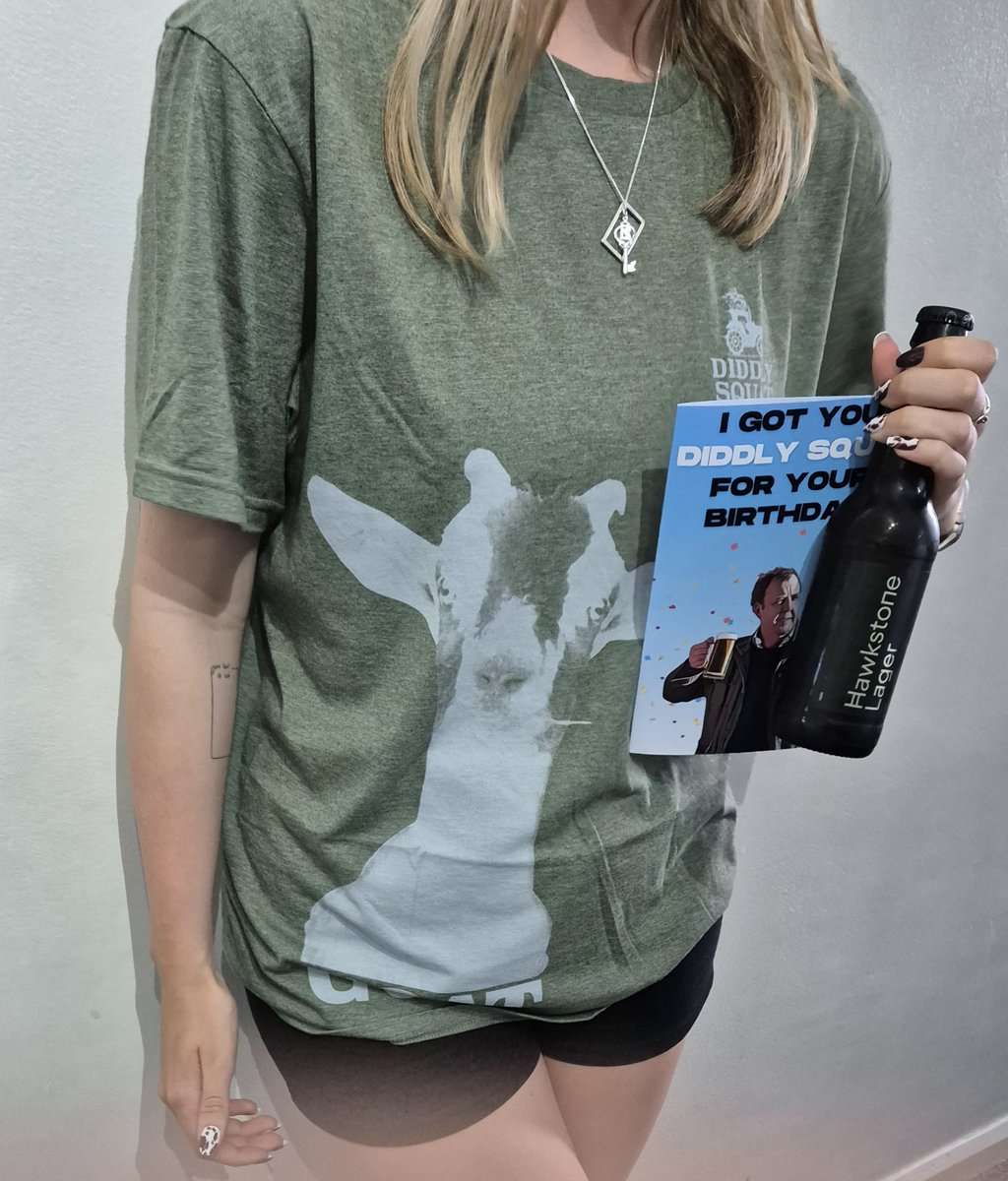 stephenso1's tweet photo. When we have watched all of Clarkson's Farm and all your daughter wanted for her 21st bday was Hawkstone Lager and diddly squat farm T shirt!! @JeremyClarkson https://t.co/7DQgcgvJlT