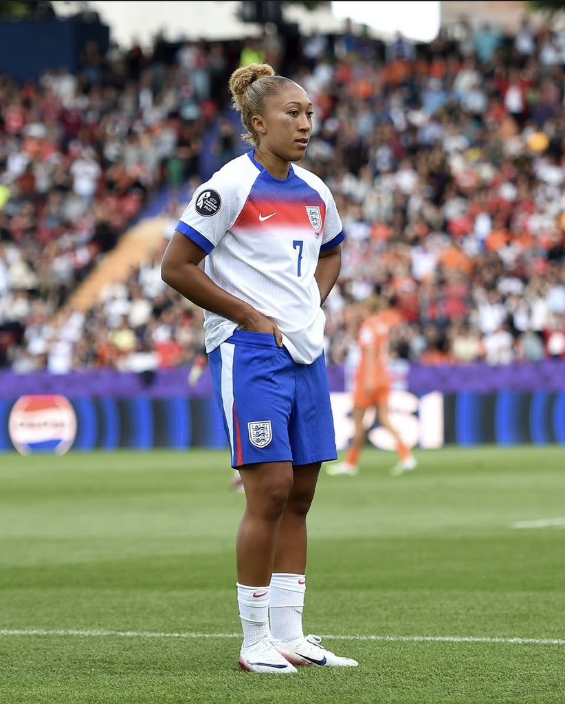 _LEJ10's tweet image. Important win! #Lionesses ⚽️⚽️ 🔥