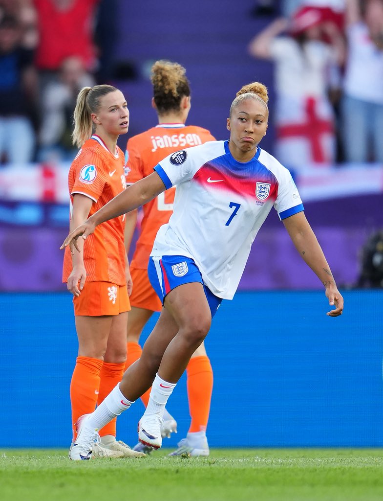 _LEJ10's tweet image. Important win! #Lionesses ⚽️⚽️ 🔥
