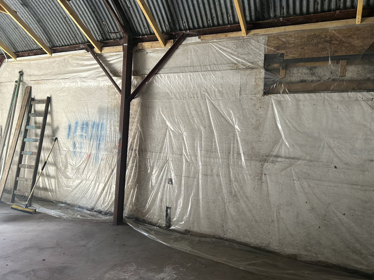 Roofing overhaul completed, vapour barrier and 1st fix plumbing installed. Ready for Phil the sparky tomorrow, then metal framing and plaster boarding. 👍