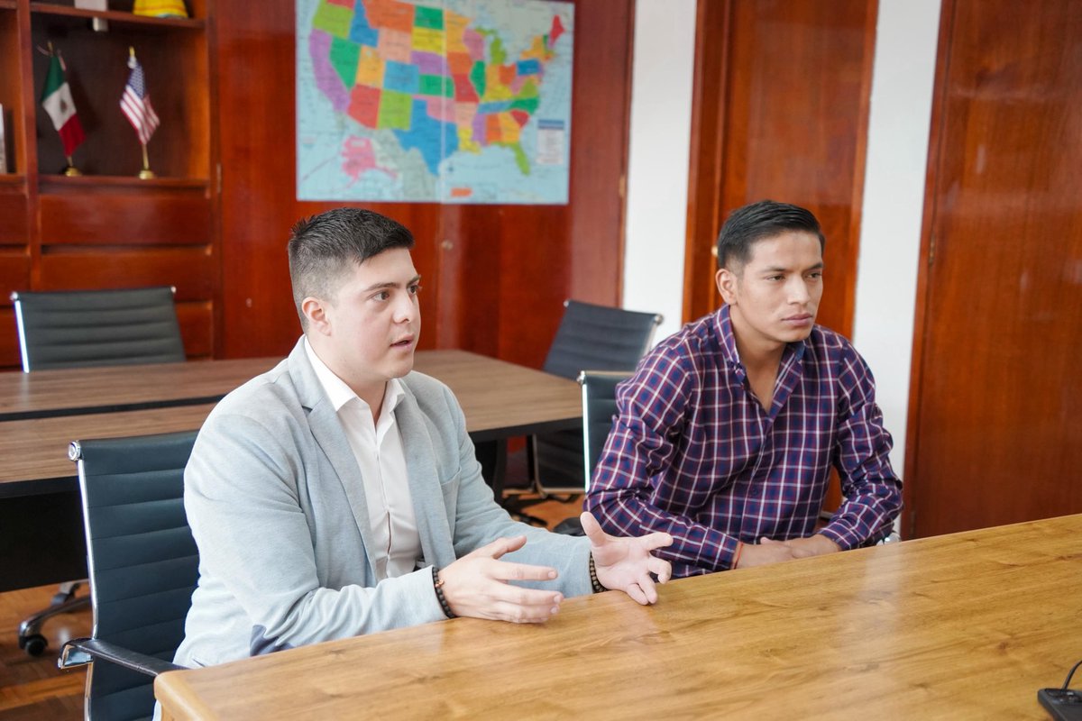 martinores's tweet photo. Hoy presentamos #RetornoConDerechos al @SeMigranteMic,  @antonio_so61797. Propuesta joven para reintegrar a quienes vuelven a Michoacán. Con voz joven, base comunitaria y justicia social.

#JuventudMigrante #ConsejoEstatalMigración https://t.co/wRQ5R6qJj8