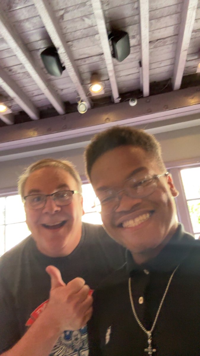 ๐ฏ๐๐๐ ๐พ๐๐๐๐๐ (@honkaholt) on Twitter photo Didnโt think this would ever happen.
ALSO HONKA FACE REVEAL.
THE HONKSTER MET <a href="/realkevinkelly/">Kevin Kelly</a> Didnโt think this would ever happen.
ALSO HONKA FACE REVEAL.
THE HONKSTER MET <a href="/realkevinkelly/">Kevin Kelly</a>