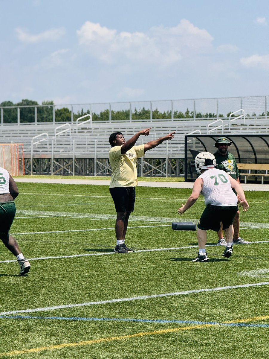 AUTrojansFB's tweet image. 2nd annual Trench Camp was a success!
#OL #Hawgs