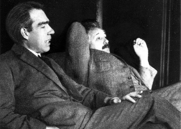 OA_Podcast's tweet image. YA tenéis disponible un NUEVO PROGRAMA: “Mecánica Cuántica II: Bohr y su Modelo Atómico”
No os perdáis una nueva entrega de nuestra Historia de la Física Cuántica
Desde el @IFICorpuscular
go.ivoox.com/rf/152003199