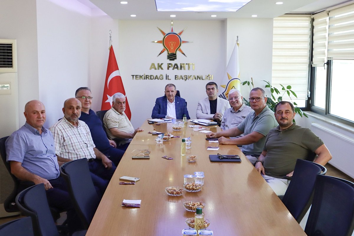 Geçmiş dönem Kocaeli Milletvekilimiz, Genel Merkez İstişare Koordinatörümüz Sn. İlyas Şeker’in katılımlarıyla, geçmiş dönem il başkanlarımız ve milletvekillerimizle bir araya gelerek kapsamlı bir istişare toplantısı gerçekleştirdik.

Teşkilat tecrübemizi ve ortak davamıza