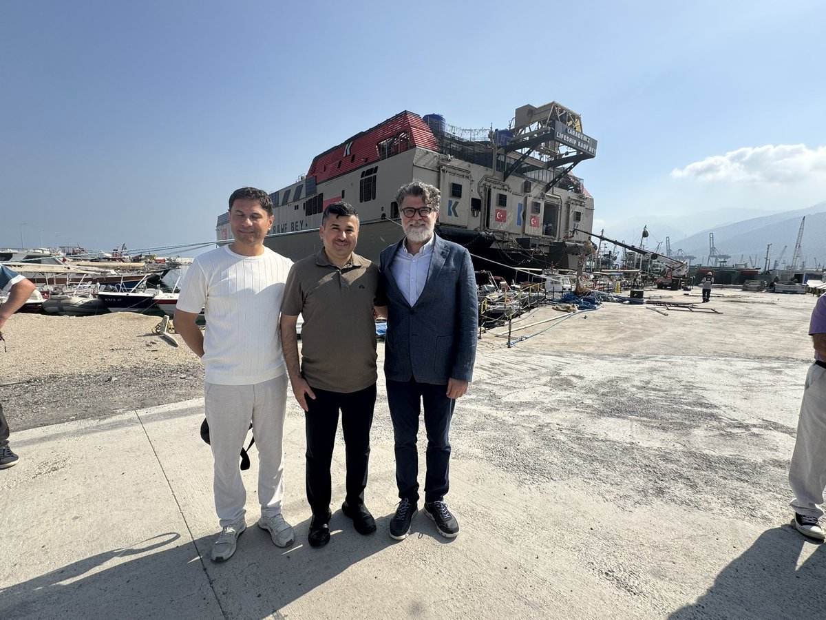 Karadeniz Lifeship Rauf Bey Gemisi Veda Programı; İskenderun Kaymakamımız Sayın Muhammet ÖNDER, protokolün değerli üyeleri, okul müdürlerimiz ve kıymetli misafirlerin katılımlarıyla gerçekleştirilmiştir.