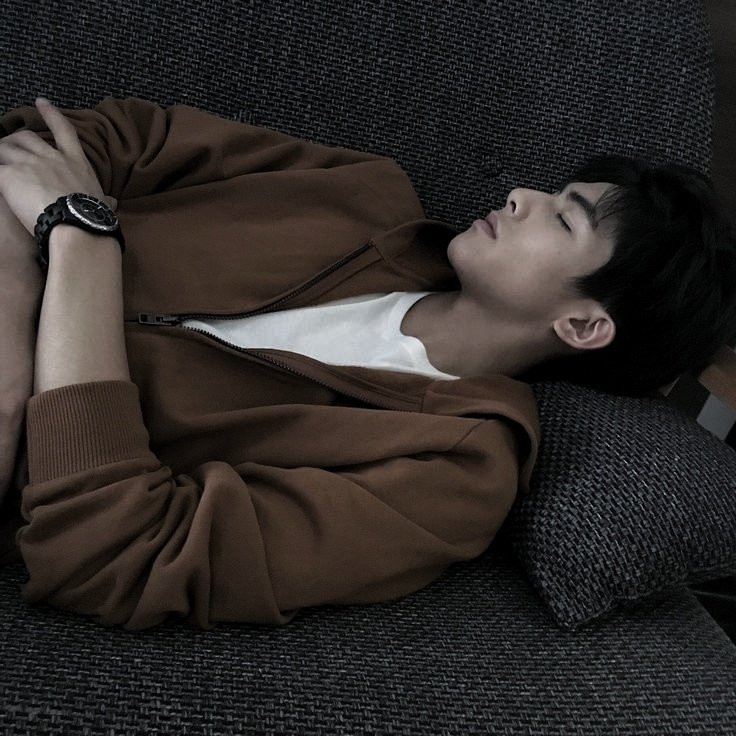 ⠀⠀⠀
Sambut hari kamis, akhir pekan tinggal hitungan jam lagi
⠀⠀⠀⠀⠀