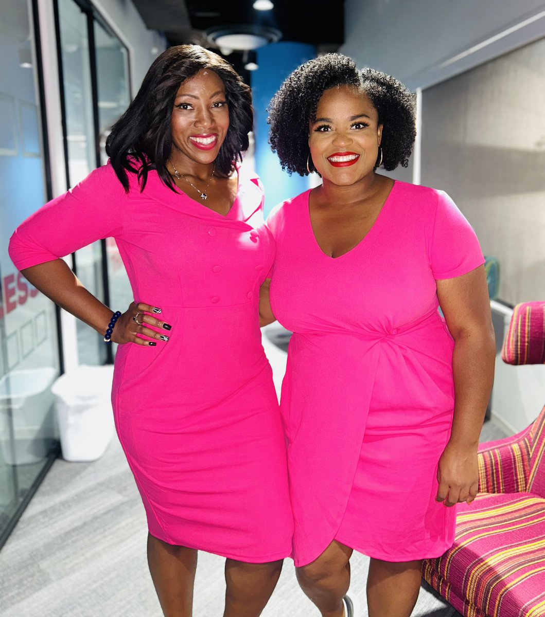 UgochiKHOU's tweet photo. #coworkersbelike #twinning #reportersunite #onwednesdayswewearpink https://t.co/yYIjljbk7M