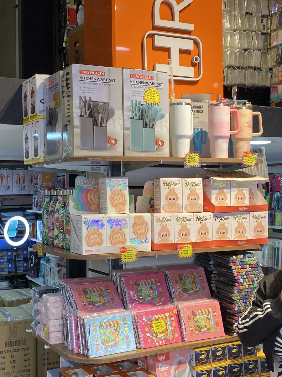 amoibuprofeno's tweet image. to passada com essa prateleira