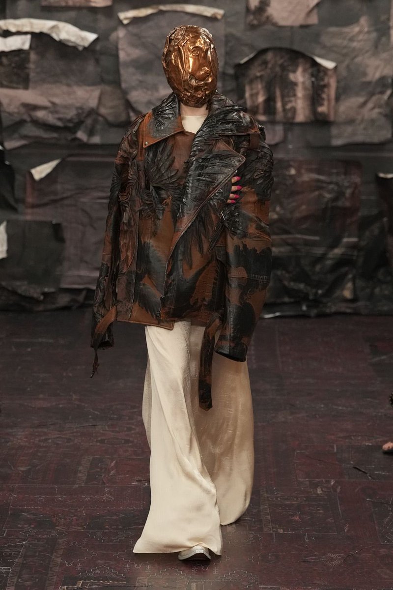 StreetFashion01's tweet photo. MAISON MARGIELA BY GLENN MARTENS https://t.co/aqOYvWH7kr