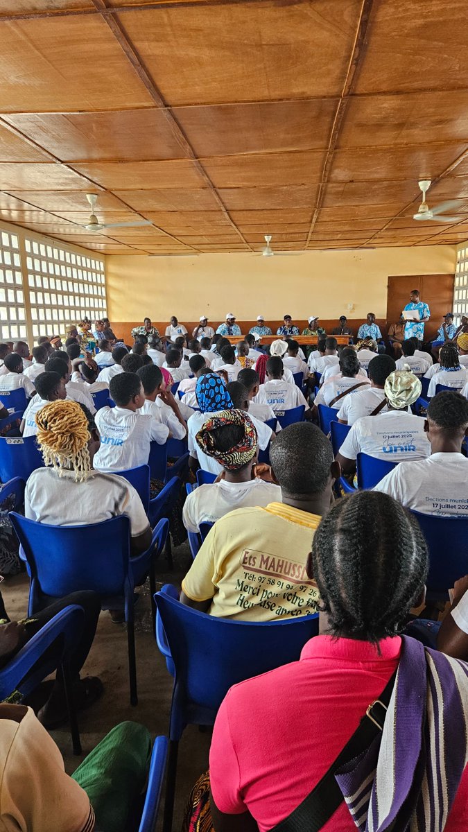 KoffiSodokin's tweet photo. 09.07.2025. Municipales 2025 au #Togo . Avec le Ministre Semodji à la Chambre des métiers et de l'artisanat de la Commune 2 dans la préfecture du Moyen-Mono. Nous avons sensibilisé sur la nécessité d'une élection apaisée et le vote #UNIR. Allons-y! https://t.co/4i8UxIcIsB