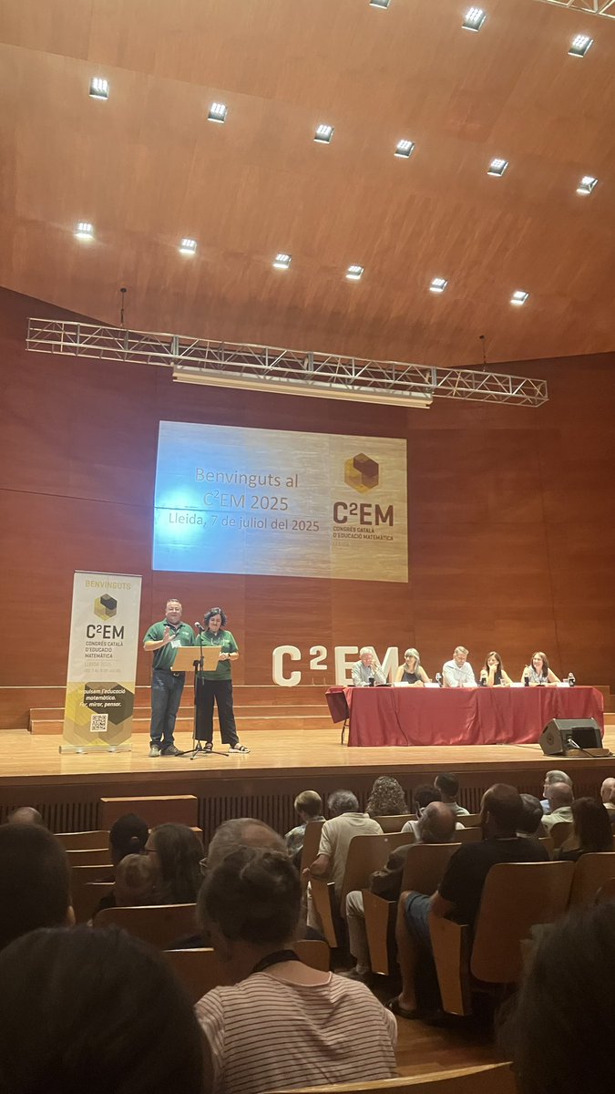 RubenMRoca's tweet image. 3 intensos dies de congrés on m’he retrobat amb antics companys i professors, he desvirtualitzat a persones i he descobert a magnífics companys de professió. Surto amb una maleta plena d’aprenentatges i ganes de posar-ho en pràctica!
@C2EM2025 #c2emlleida25
