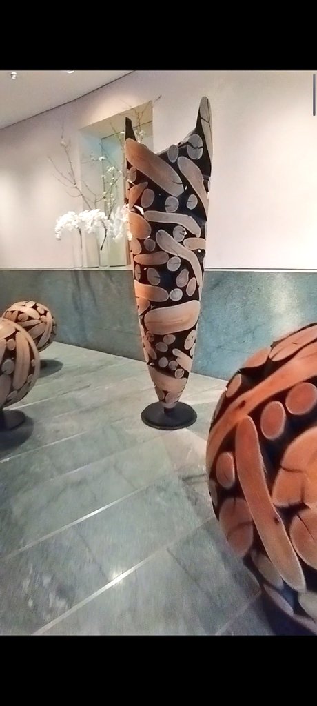 Andrekonsta's tweet photo. DRIFTWOOD CREATIONS IN A CENTRAL GRAND HOTEL IN BERLIN...
#DRIFTWOOD #CreativArt
#ArtistsOnTheChain #artists
#NFTdrops #NFTs https://t.co/2oXnOQM79w