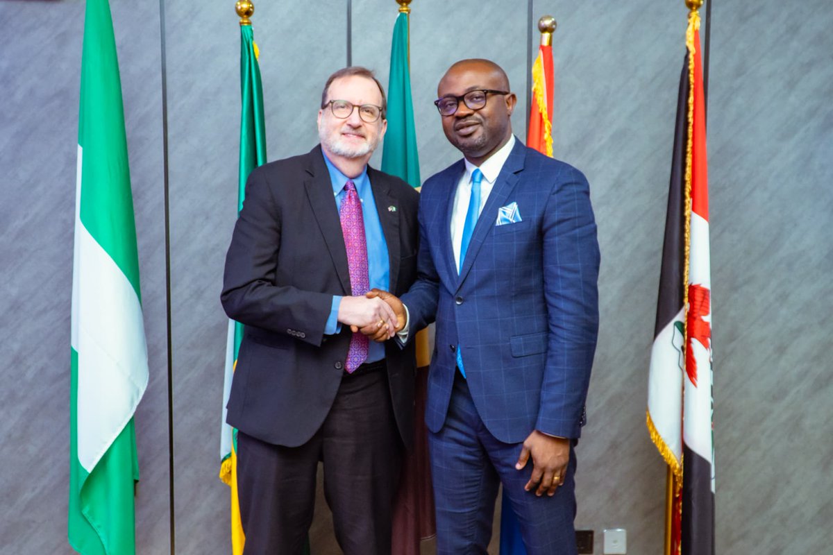 I held a constructive meeting with the US Ambassador Richard M. Mills Jr. today, to discuss the recently introduced visa procedures for Nigerian nationals. 

The meeting, attended by the Permanent Secretary, Dr. Magdalene Ajani; Comptroller General of the Nigeria Immigration