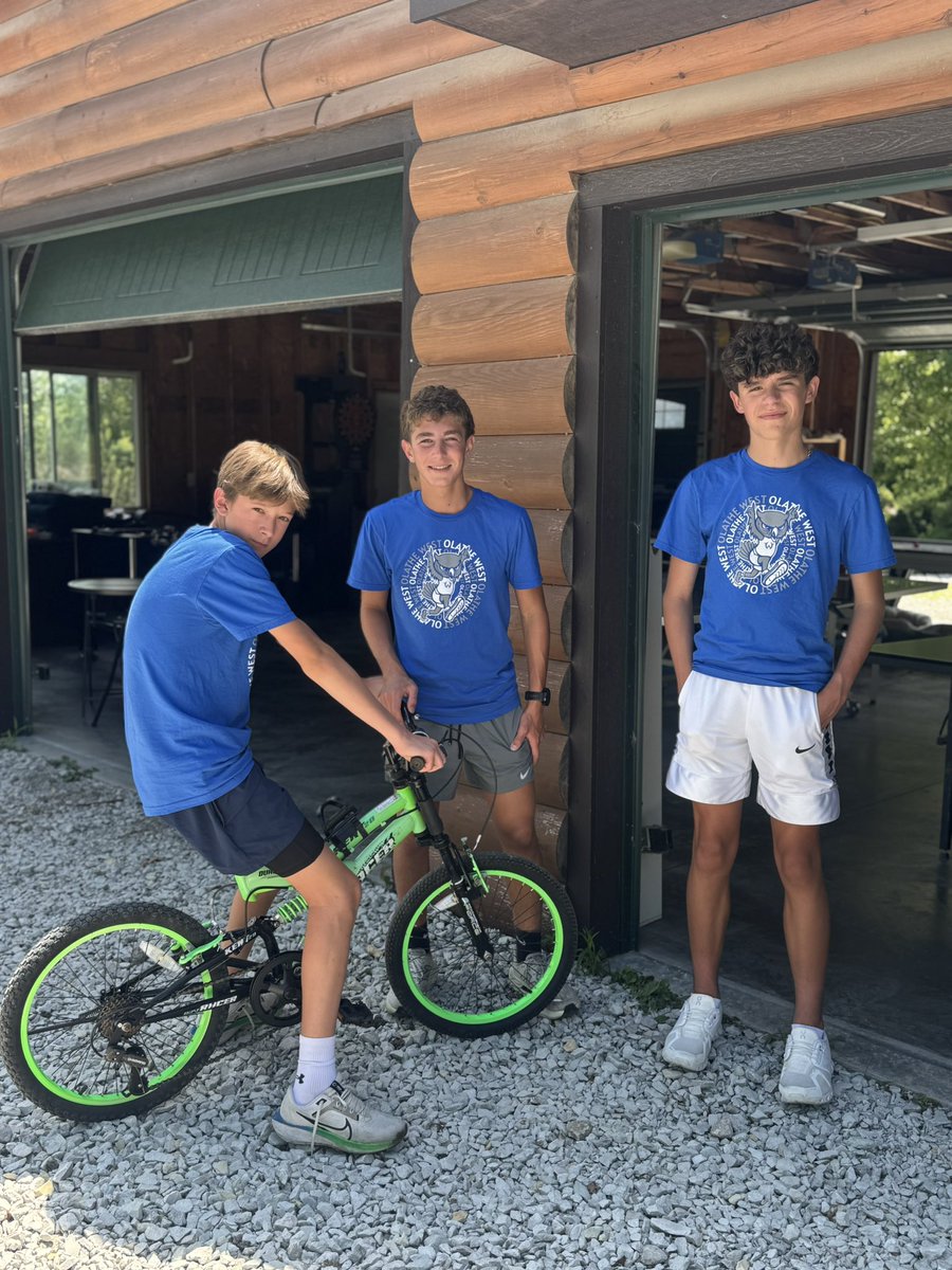 owlxc's tweet image. We made it!!! 🤩 We love Bridge 23!!