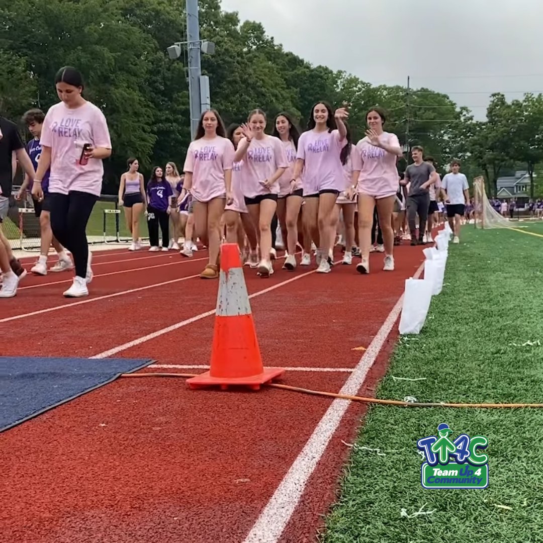 NYSPHSAA's tweet image. Let's hear it for Smithtown Central!
@SmithtownCSD Relay For Life Club earned the Spring 2025 Community Service Challenge! 👏🎉
Learn more about the club, the event, and how much money this great group of student-athletes helped raise:
nysphsaa.org/news/2025/7/9/…