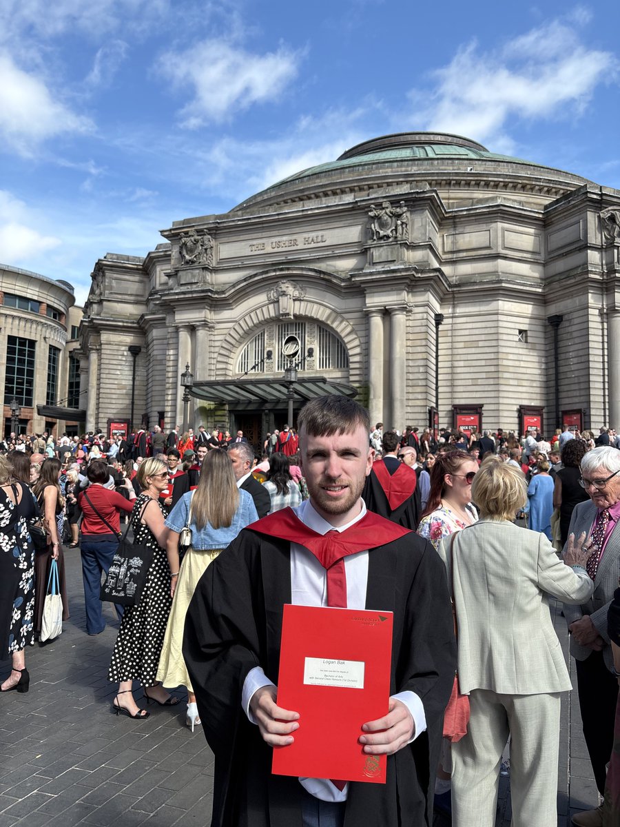 Delighted to graduate this afternoon with a degree in Journalism after four great years at Edinburgh Napier University🙌🏻