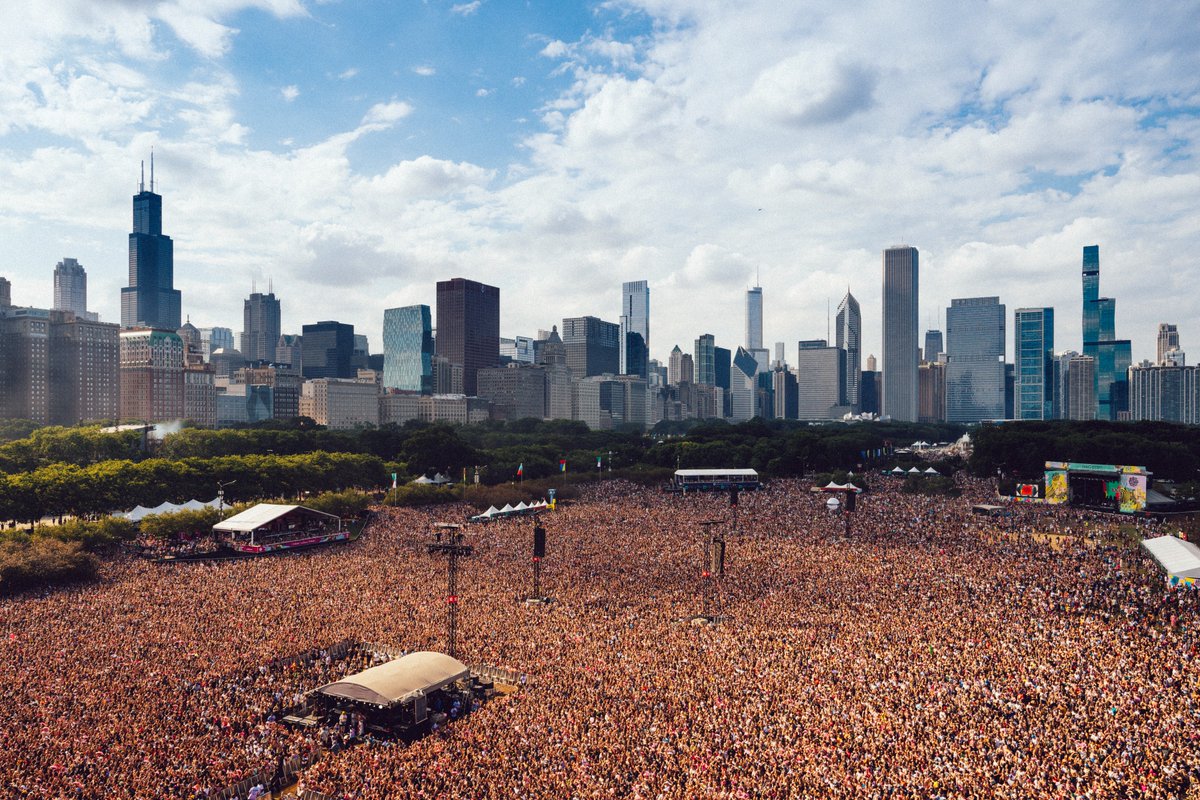 Lollapalooza tweet media