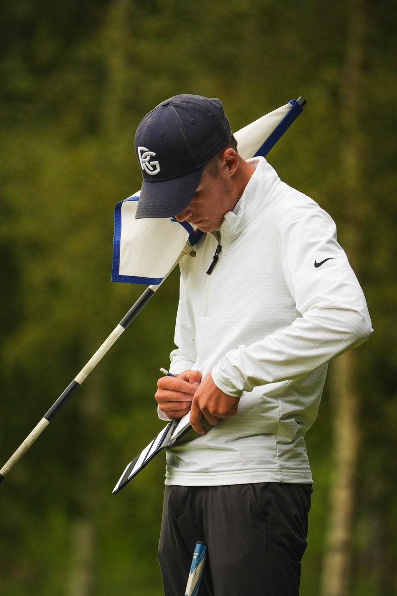 ScottishGolf's tweet photo. Burhill’s Aaron Moody made steady work of the second round with four birdies and one bogey to take the lead of the Scottish Boys’ U16 Open 🏌️‍♂️🏆🏴󠁧󠁢󠁳󠁣󠁴󠁿

Littlestone’s Arthur Saunders sits one shot off the pace, with 10 players within six shots of the lead 🔥

There was a touch of Orlando Magic from Nicholas Johnson who aced the par 3 7th hole! 👏

Leaderboard from @PeeblesGC 👇
https://t.co/8itEwGTZkO