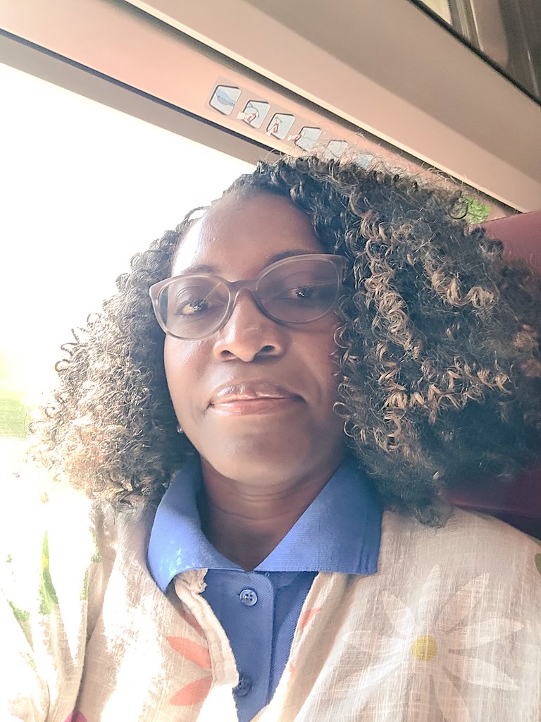 a_pseg's tweet photo. Après une escale à #Bruxelles pour assister à la conférence de l'@auf_org sur La Diplomatie scientifique, l'APSEG pose ses valises à #Besançon pour le #16eCongres de la #FIPF dont la thématique est "Les utopies francophones en tous genres." https://t.co/XnQaNh7nFo
