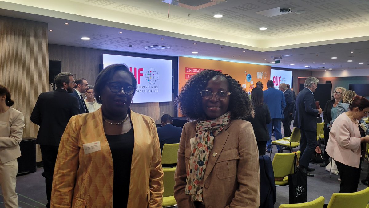 a_pseg's tweet photo. Après une escale à #Bruxelles pour assister à la conférence de l'@auf_org sur La Diplomatie scientifique, l'APSEG pose ses valises à #Besançon pour le #16eCongres de la #FIPF dont la thématique est "Les utopies francophones en tous genres." https://t.co/XnQaNh7nFo