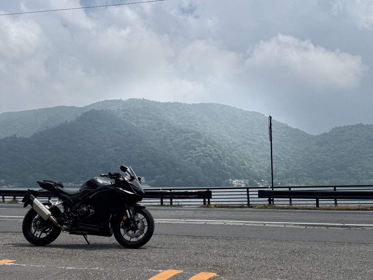 oturi_ex's tweet photo. 日光行ってきた😇
#CBR400r #NC65 https://t.co/i0mHW8iu8V