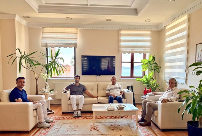 Kuşadası İş İnsanları Kaymakam İbrahim Keklik’i Ziyaret Etti