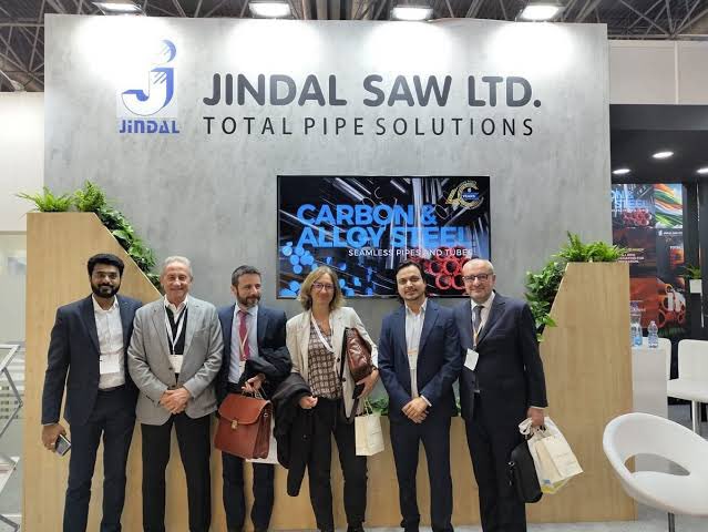 📢*Jindal Saw – Growth इंजन चालू*🔥
🧾AGM अपडेट 9 जून 2025

कंपनी ने FY26–27 के लिए *₹15,000 करोड़* तक के Related Party Transactions की मंज़ूरी दी है! ✅

🔗*मतलब* – Jindal Group की अपनी ही कंपनियों से इतना काम मिल सकता है:

*🏗️JSW Steel:* ₹6,000 Cr
*🔩Jindal Steel &amp; Power:*
