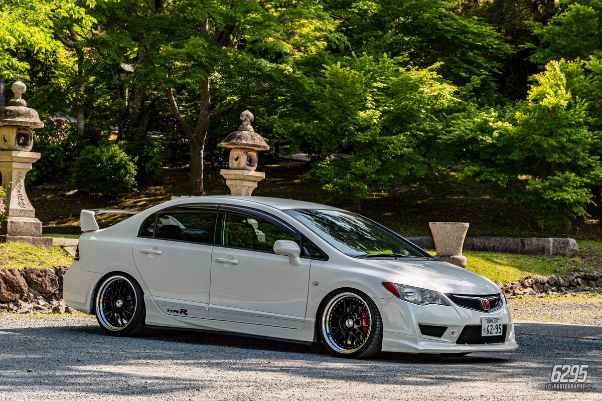 #愛車の右斜め前嫌いな奴いない