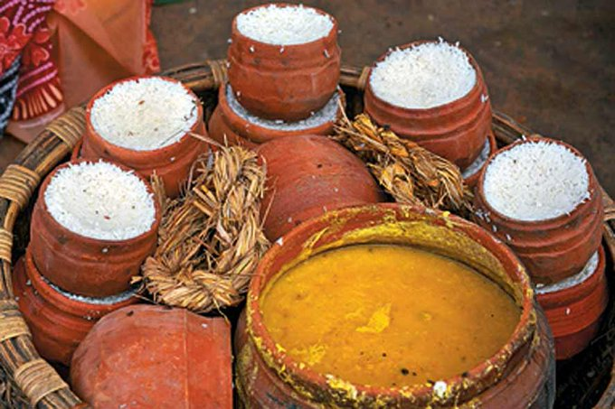sambad_odisha's tweet photo. #ଶ୍ରୀମନ୍ଦିରରେ_ବାହାରିଲା_ପ୍ରଥମ_ନୀଳାଚଳ_ଅବଢ଼ା
- ଶ୍ରୀମନ୍ଦିରରେ ମହାପ୍ରଭୁଙ୍କ ଲୀଳାଖେଳା ଆରମ୍ଭ
- ଆଜି ଶ୍ରୀମନ୍ଦିରରୁ ବାହାରିଲା ମହାପ୍ରଭୁଙ୍କ ପ୍ରଥମ ନୀଳାଚଳ ଅବଢ଼ା
- ଶ୍ରଦ୍ଧାଳୁ ପାଇଛନ୍ତି ପ୍ରଥମ ନୀଳାଚଳ ଅବଢ଼ା
#Sambad #Puri #JayJagannath #ShreeMandir #Abhada #Odisha https://t.co/OWSqHUzrDV