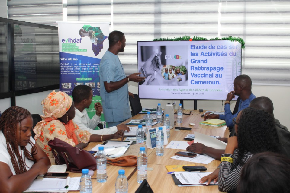 evihdaf's tweet photo. 📌Yesterday, we kicked-off our #BCUproject #datacollectors training in Yaoundé!

This week, we're diving deep into:
✅ Qual &amp; quant methods
✅ Tablet-based data capture
✅ Ethical practices
✅ Tool pre-testing

👏Big thanks to EPI &amp; EVIHDAF teams for steering this impactful week. https://t.co/L8kRtv1gzm