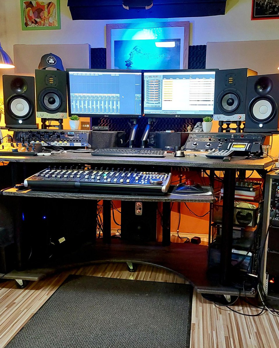 EVE Audio tweet media