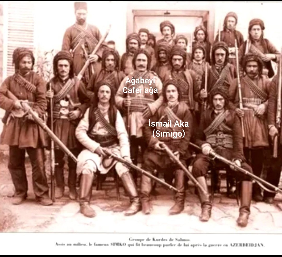 manizm01's tweet image. 8)Bu #Kürtler #İran'da "Mahabad Cumhuriyeti"ni kurmuş, isimde "Kürt" yoktur "Ay duvarı/ Ay birliği.
En ünlüleri de #Sımıgo imiş. Adam "Saka/ Kuman" Türkü, lakabını 750'li yıllarda Tang sarayını ele geçiren General #Anluşan'ın yerine geçen #SıhıhSihMing'den alır
Okunuşu(Sı-Sımıng)