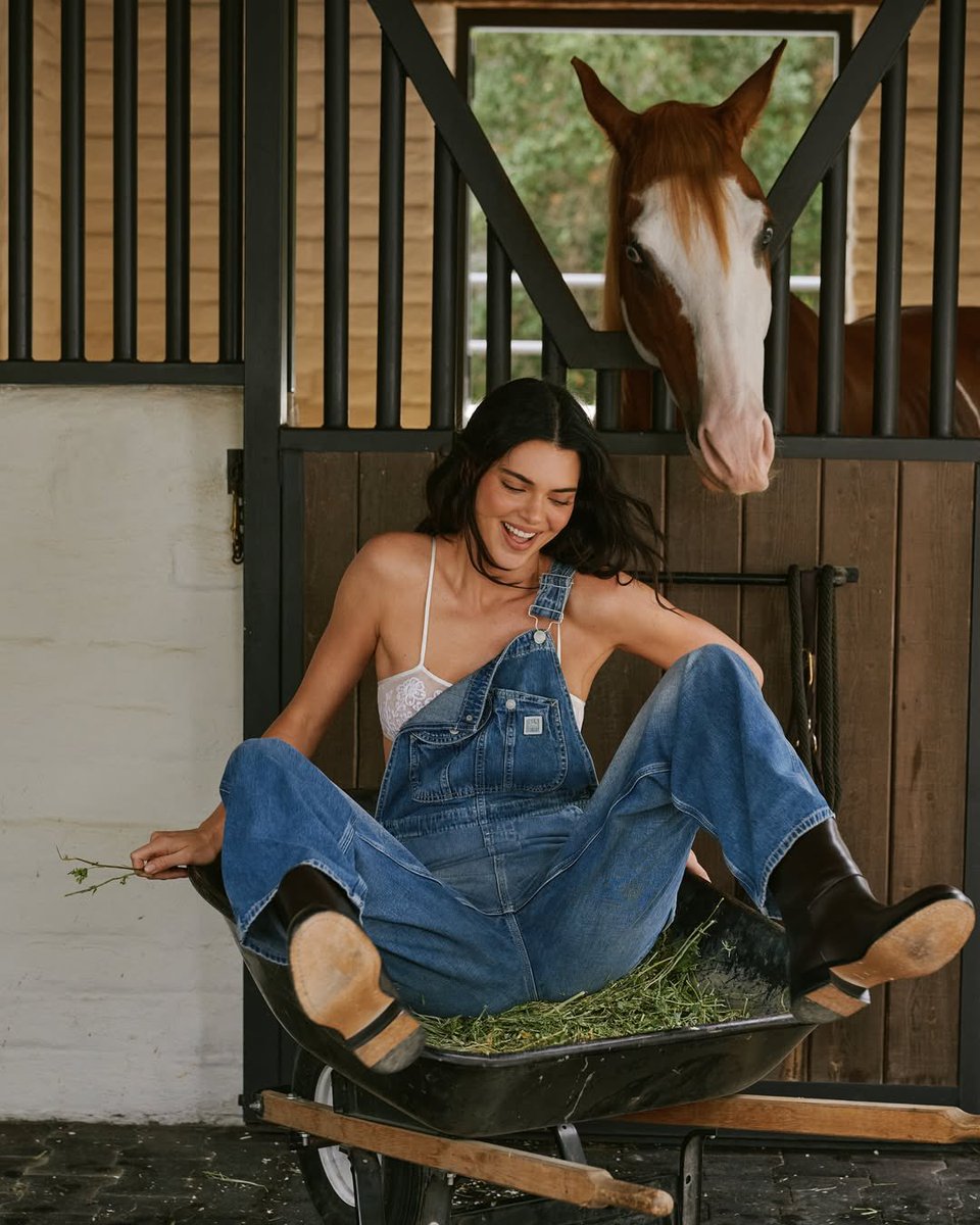 CentralKendallJ's tweet photo. Kendall Jenner for FWRD’s Summer Campaign. Photographed by Cass Bird. https://t.co/75X2C0k60t