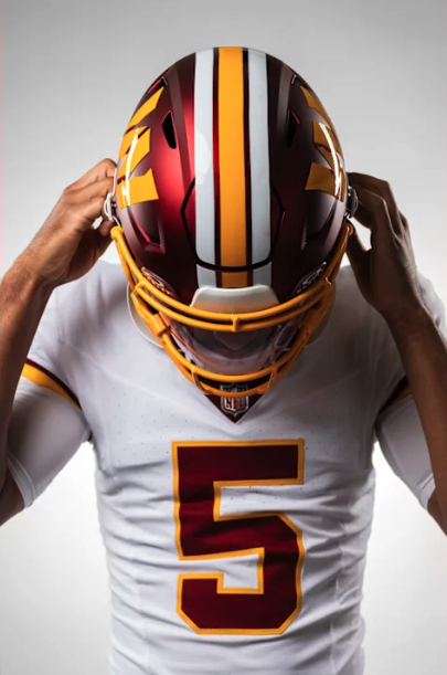 timgodfrey_'s tweet image. The commander's new alternate white uniform is a reminder that when it comes to uniform design:
Everything new is bad.
Everything old is good.