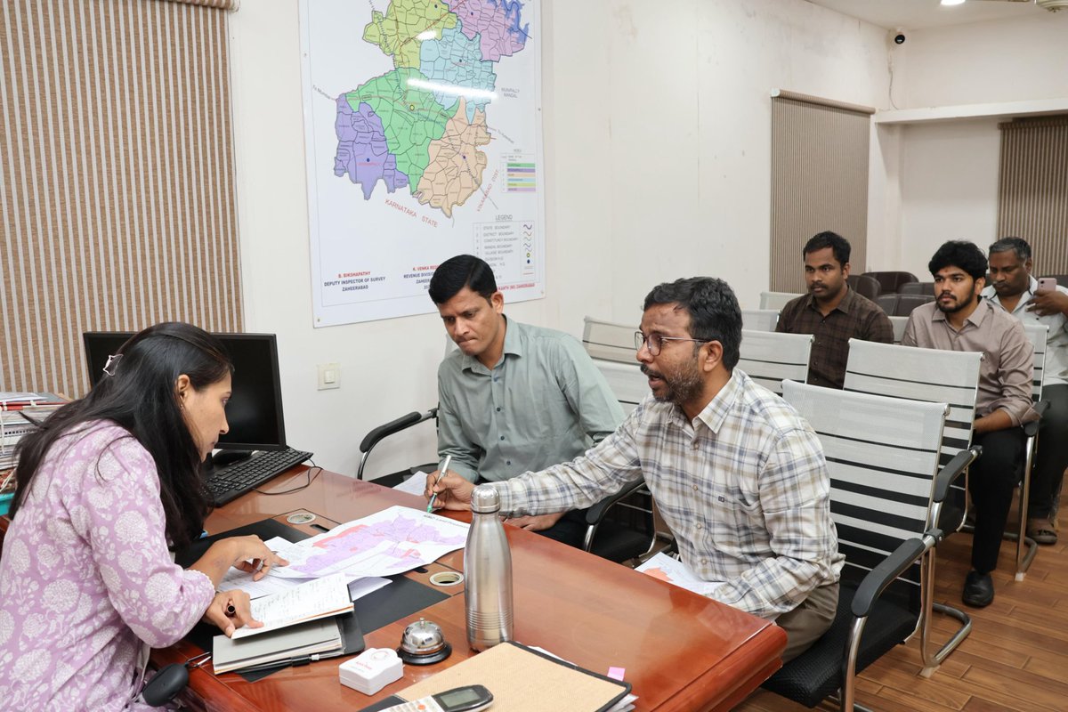 Collector Sangareddy (@collector_srd) on Twitter photo జహీరాబాద్లో ఏర్పాటవుతున్న నిమ్జ్ (NIMZ) కి సంబంధించి భూ సేకరణ ప్రక్రియను వేగవంతం చేయాలని నిమ్జ్ ప్రత్యేక అధికారి, ఆర్డీవోకి జిల్లా కలెక్టర్ ఆదేశించారు. <a href="/TelanganaCMO/">Telangana CMO</a> <a href="/TelanganaCS/">Office of Chief Secretary, Telangana Govt.</a> <a href="/ipr/">IPR</a> జహీరాబాద్లో ఏర్పాటవుతున్న నిమ్జ్ (NIMZ) కి సంబంధించి భూ సేకరణ ప్రక్రియను వేగవంతం చేయాలని నిమ్జ్ ప్రత్యేక అధికారి, ఆర్డీవోకి జిల్లా కలెక్టర్ ఆదేశించారు. <a href="/TelanganaCMO/">Telangana CMO</a> <a href="/TelanganaCS/">Office of Chief Secretary, Telangana Govt.</a> <a href="/ipr/">IPR</a>