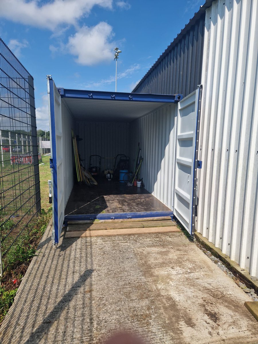 AmmanfordAFC's tweet image. 🤝CYMRU FOOTBALL FOUNDATION🤝

The club would like to thank the @CymruFdn with a grant for a new multi purpose mower and storage container at our ground 

The club would like to thank @SamL1oyd and his team - especially Caitlin Waller for their support 👏