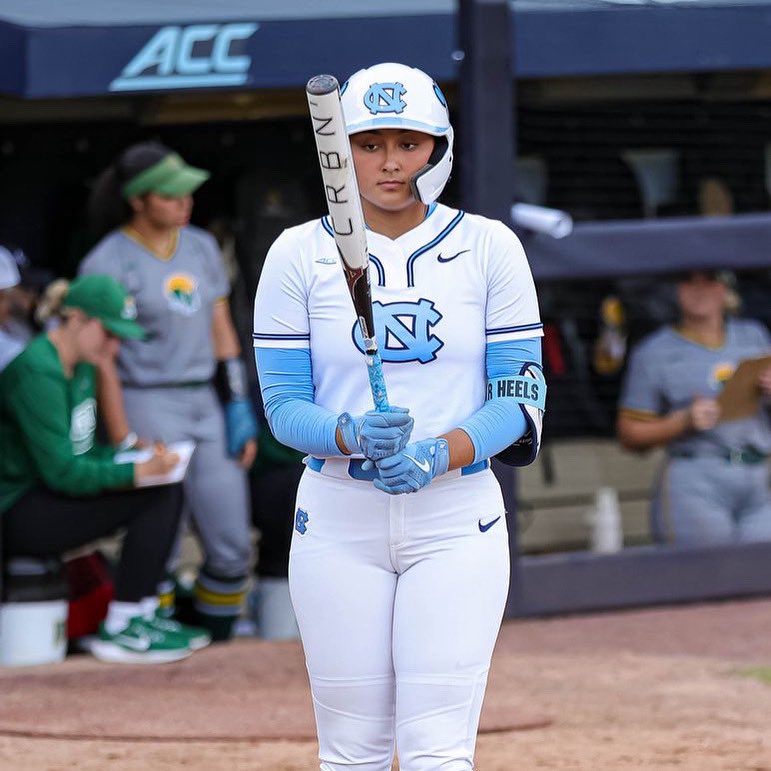 Happy Birthday to infielder Lindsay Lumsden!! 🩵🐏