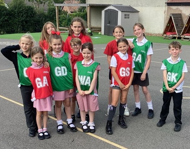 CrowtonCE's tweet image. This week, Netball Club played a full match showing off their skills that they have learnt over the last few weeks! Well done to everyone who came along!🤩❤️🏅
