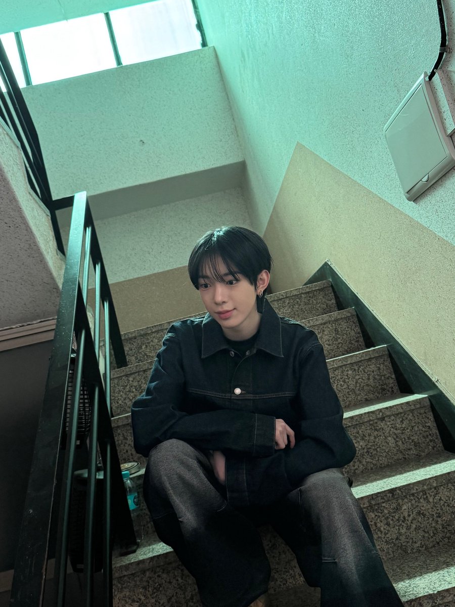 who1boy's tweet photo. 제보받은 타츠키 사진��🩶🩶

#BOYS2PLANET #보이즈2플래닛
#타츠키 #TATSUKI https://t.co/Zejhf2H2MN