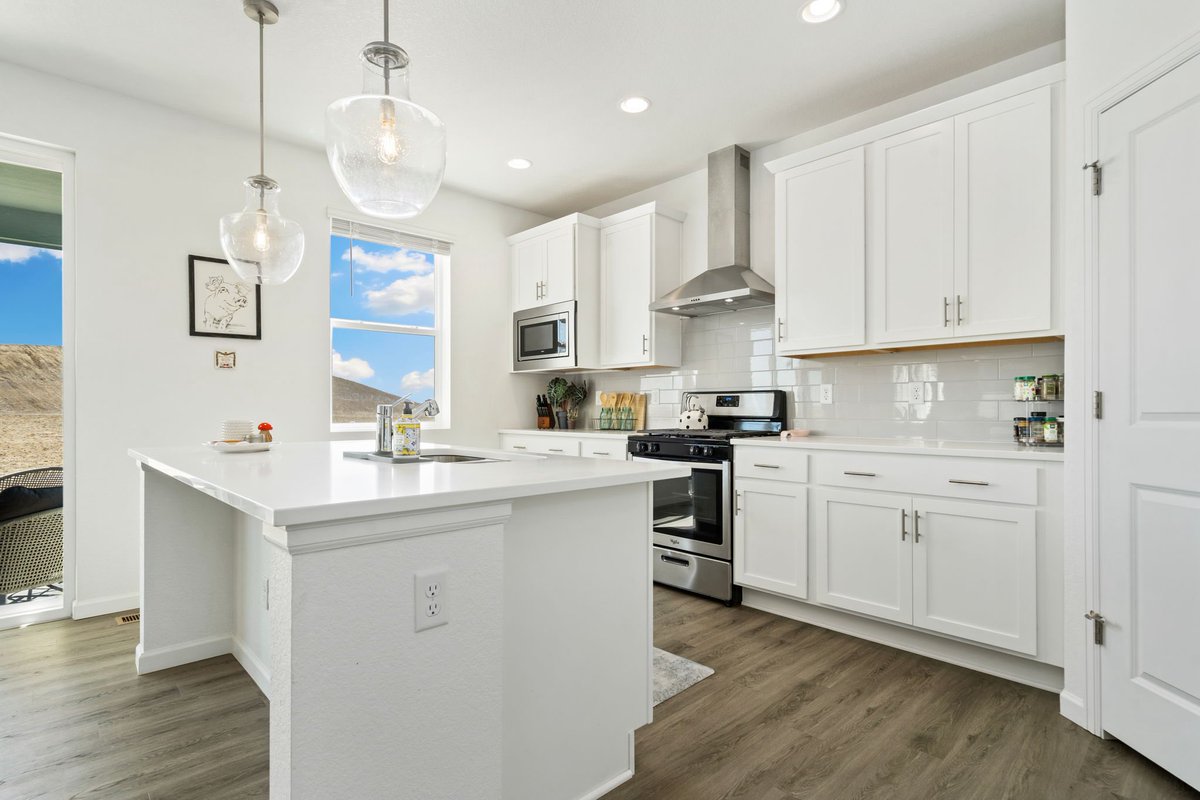TheCraftBroker's tweet photo. 🔥PRICE REDUCED🔥

This is your opportunity to take a second look at this gem in the desirable Kinston neighborhood! There are so many things to love about this home - now just $588,000!

Full Listing and Details 👉🏻 https://t.co/wPrmBdZnjq https://t.co/1R1hzREnS0